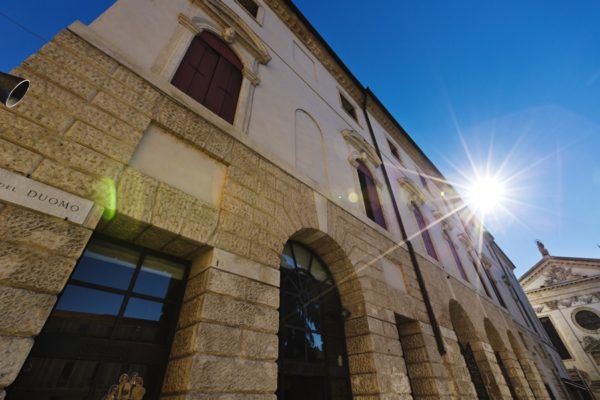 Palazzo delle Opere Sociali Piazza Duomo, 2 – 36100 Vicenza