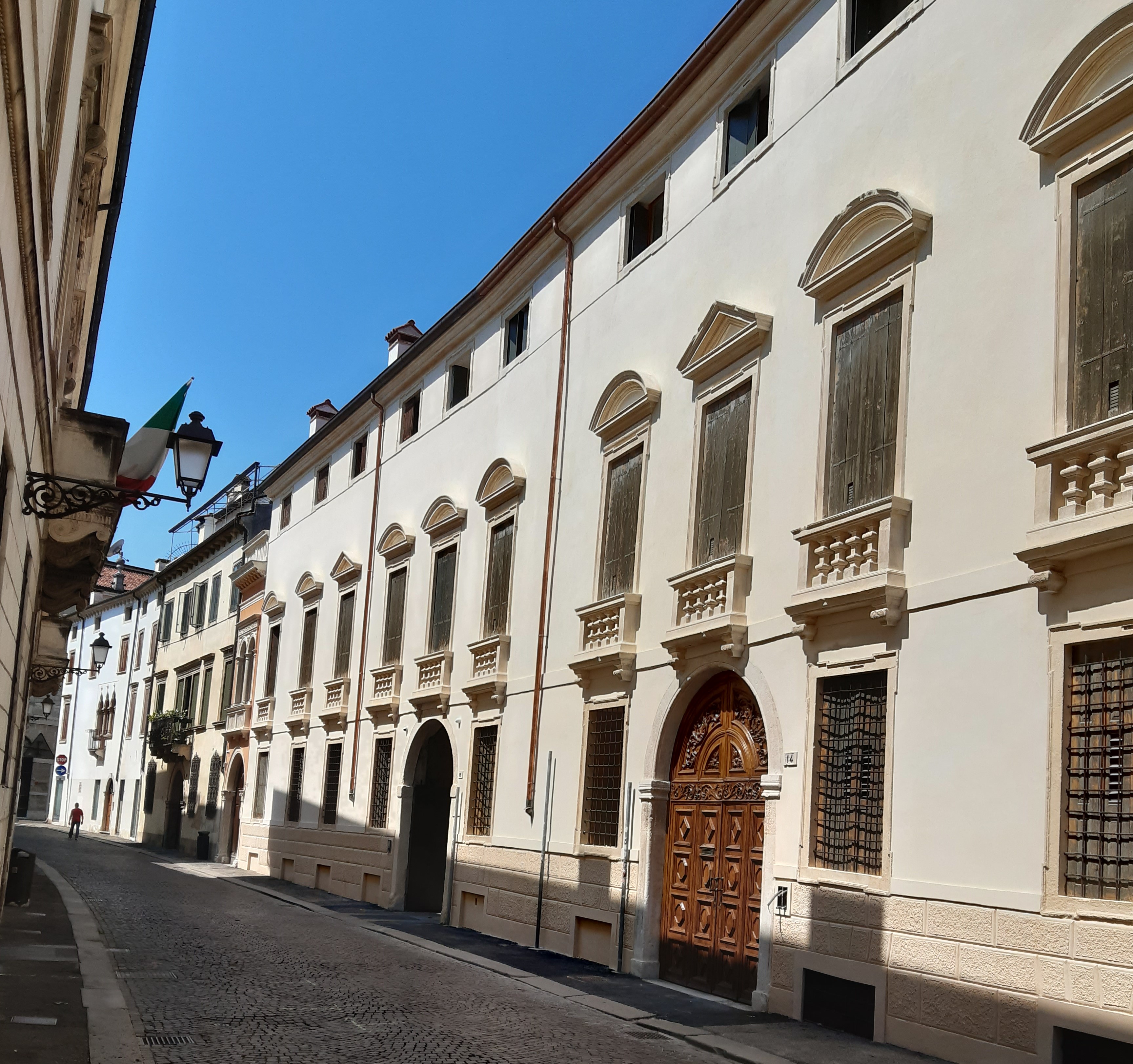 Palazzo Caldogno in Contrà Riale a Vicenza: restauro e risanamento conservativo delle facciate