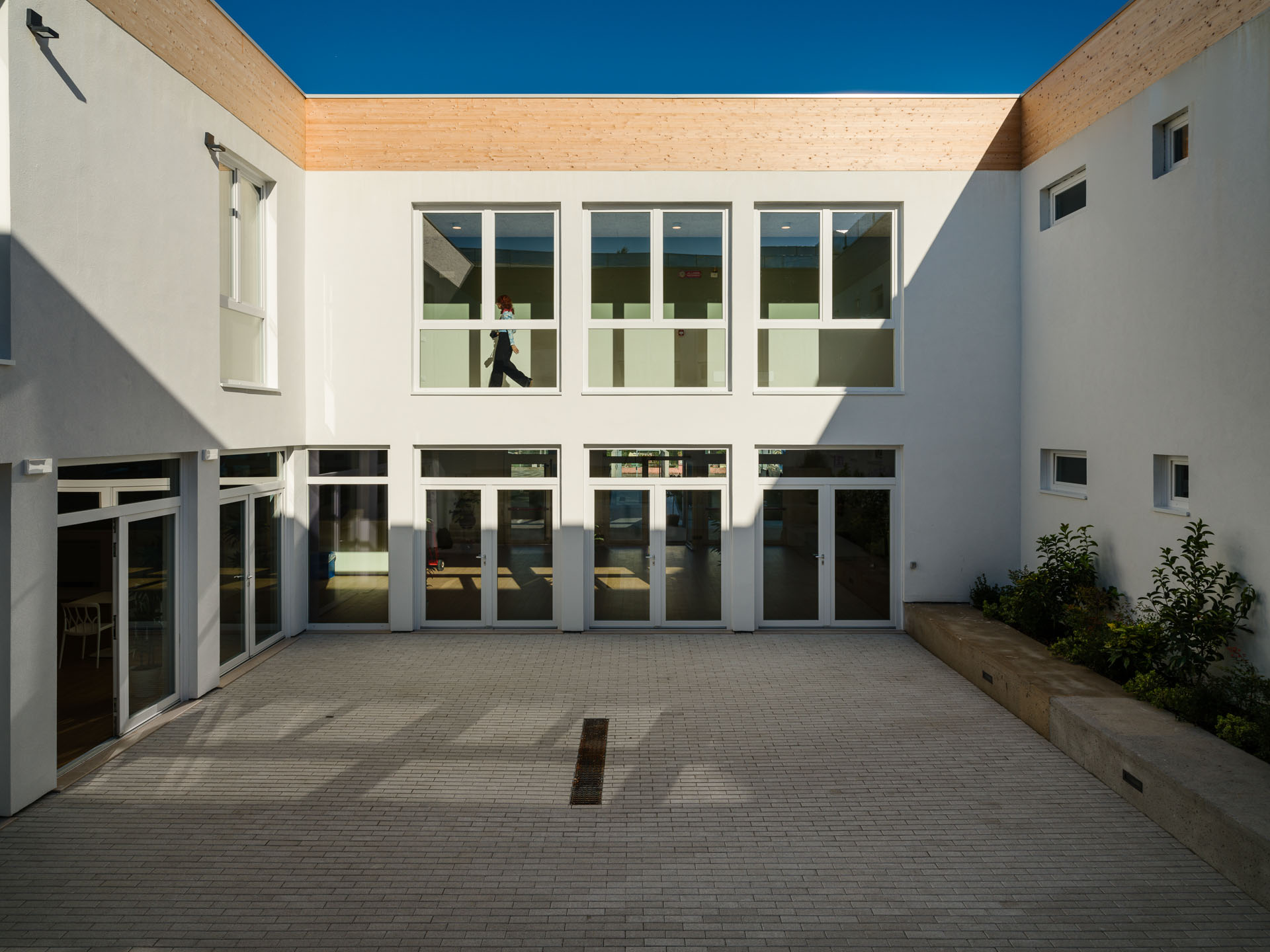 De-facci-spa-progetto-scuola-victory-padova_B0007708_p_p_Lr_web_hd