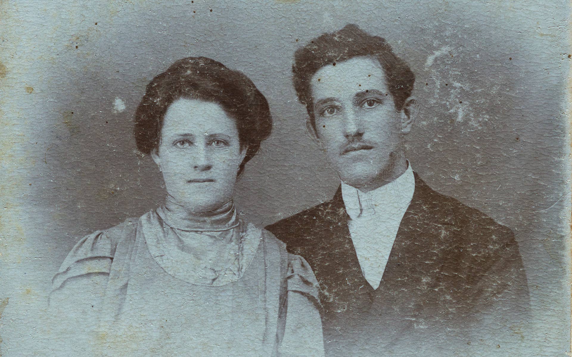 De-facci-luigi-foto-storica-B0004176_p_400x250_web_hd