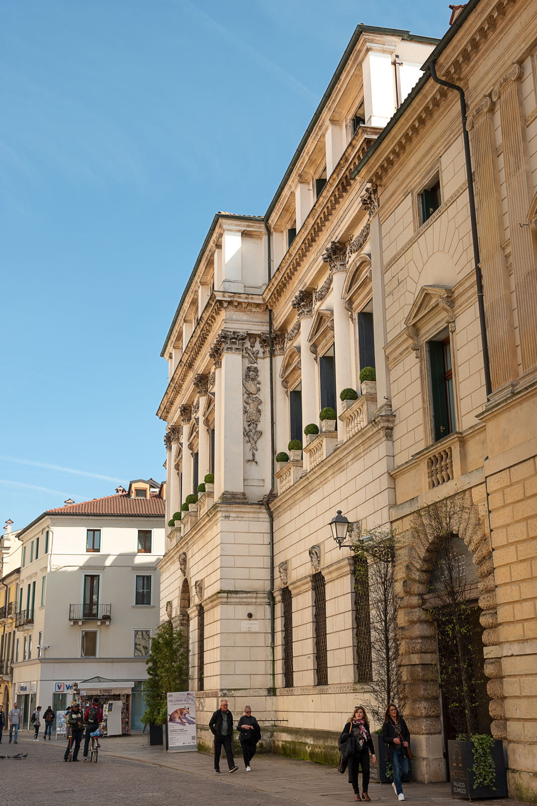 De-Facci-spa-Palazzo-zileri-vicenza-sede_L2060456_p_web
