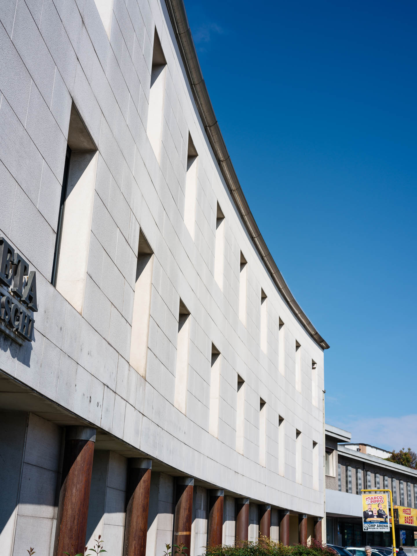 De-facci-spa-costruzioni-ccommerciali-direzionali_B0001528_p_p_Lr_web_hd