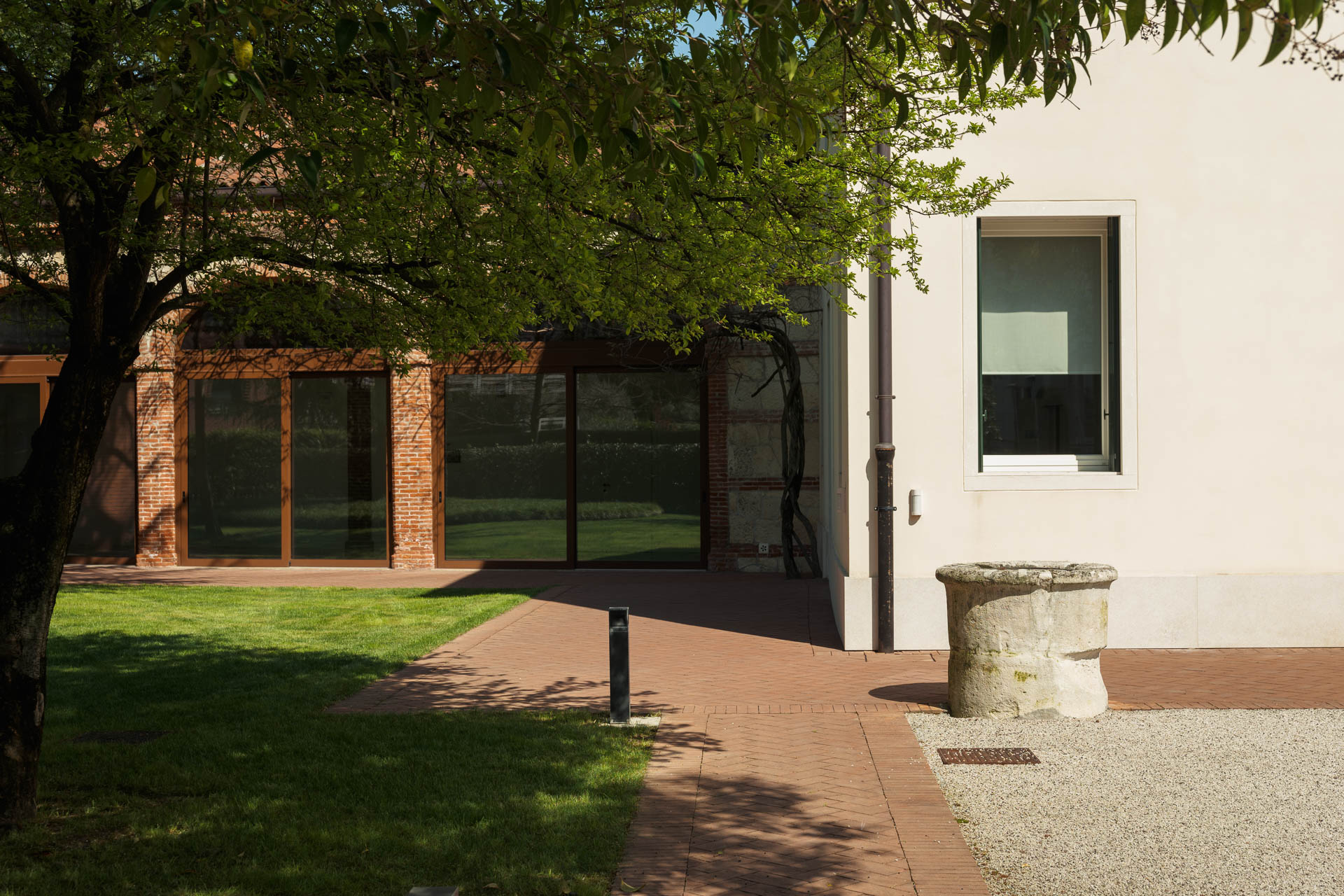 De-facci-spa-costruzioni-ccommerciali-direzionali_De-facci-spa-resturo-costruzioni-civili-residenziali-Nome documento_p_3_p_Lr_web_hd