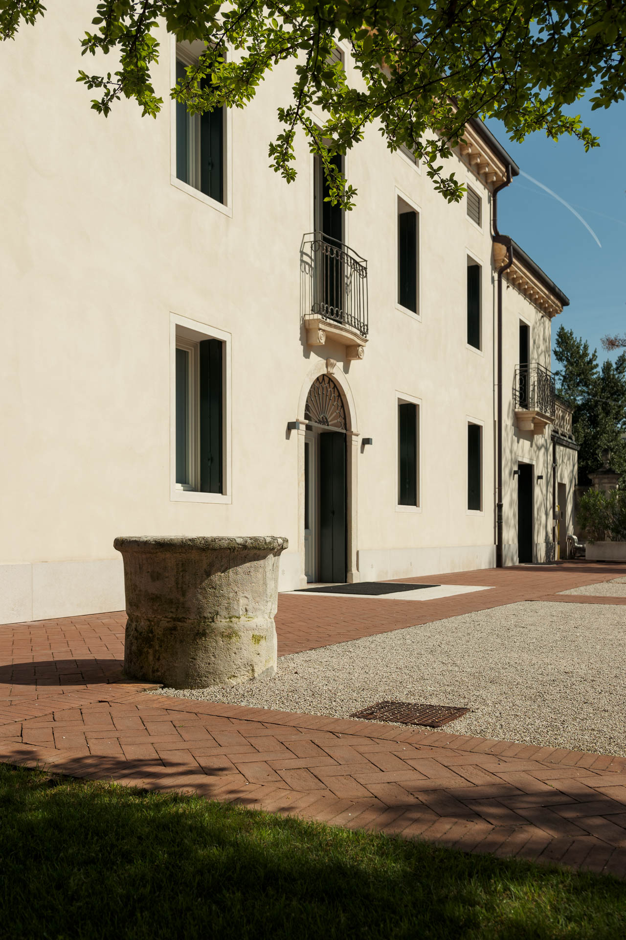 De-facci-spa-costruzioni-ccommerciali-direzionali_De-facci-spa-resturo-costruzioni-civili-residenziali-Nome documento_p_5_p_Lr_web_hd