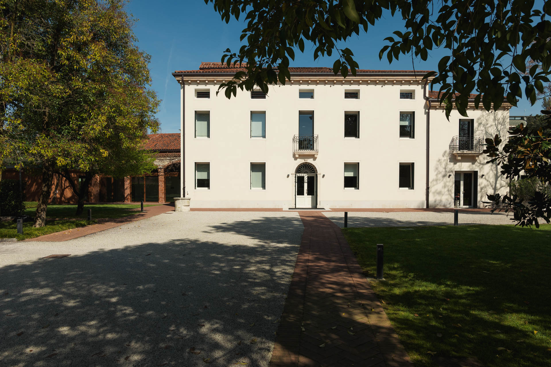 De-facci-spa-costruzioni-ccommerciali-direzionali_De-facci-spa-resturo-costruzioni-civili-residenziali-Nome documento_p_p_Lr_web_hd