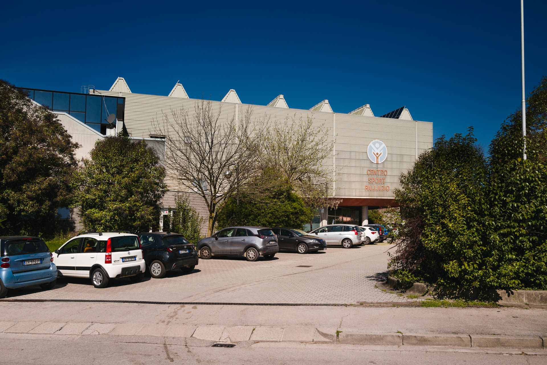 De-facci-spa-costruzioni-ccommerciali-direzionali_Q1021115_p_p_Lr_web_hd